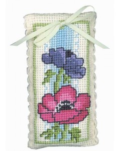 Embroidery kit. Lavender sachet. Anemones. Textile Heritage Collection. 111510
