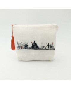White evenweave linen pochette to embroider by petit point. Motive Right bank of Paris. 9029