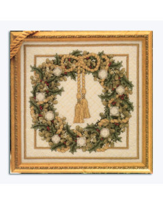 Kit broderie. Couronne de Noël ornée de la houx, des baies, des cordons jaunes. Just Cross Stitch J42141